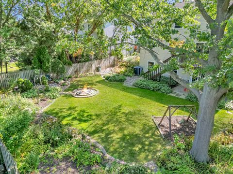 Tiny photo for 4176 Blackstone Avenue, Gurnee, IL 60031 (MLS # 12418073)