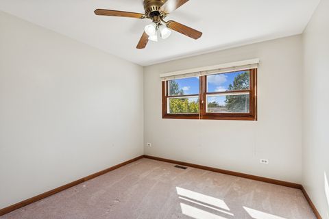 Tiny photo for 4176 Blackstone Avenue, Gurnee, IL 60031 (MLS # 12418073)
