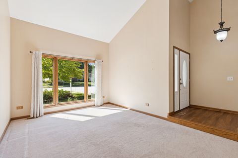 Tiny photo for 4176 Blackstone Avenue, Gurnee, IL 60031 (MLS # 12418073)