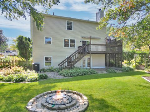 Tiny photo for 4176 Blackstone Avenue, Gurnee, IL 60031 (MLS # 12418073)