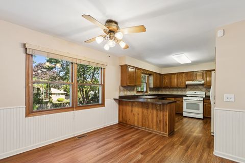 Tiny photo for 4176 Blackstone Avenue, Gurnee, IL 60031 (MLS # 12418073)