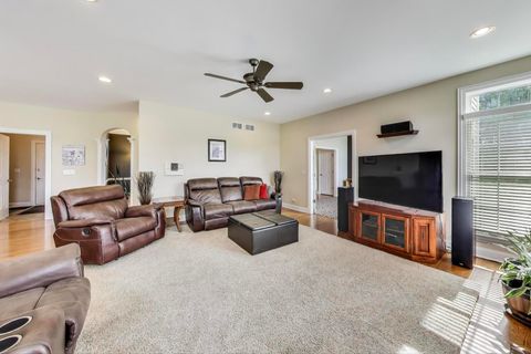 Tiny photo for 24744 N Golden Oat Circle, Cary, IL 60013 (MLS # 12581334)