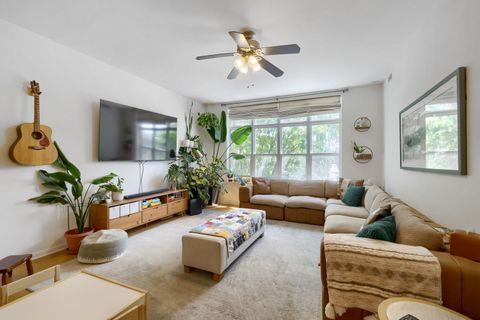Tiny photo for 1962 W Lawrence Avenue #204, Chicago, IL 60640 (MLS # 12686770)