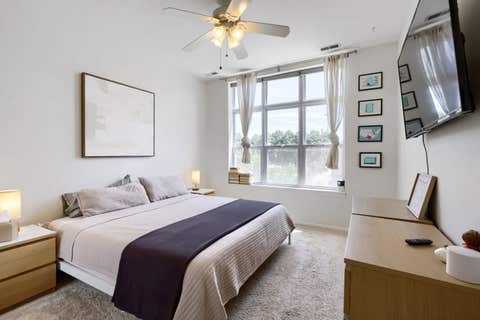 Tiny photo for 1962 W Lawrence Avenue #204, Chicago, IL 60640 (MLS # 12686770)