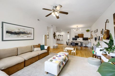 Tiny photo for 1962 W Lawrence Avenue #204, Chicago, IL 60640 (MLS # 12686770)
