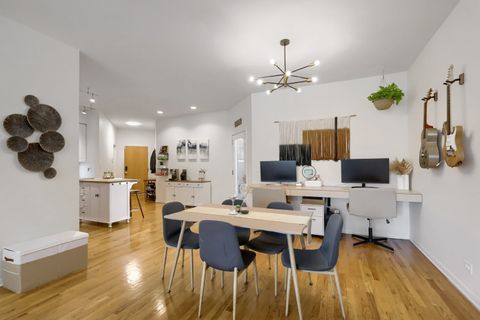 Tiny photo for 1962 W Lawrence Avenue #204, Chicago, IL 60640 (MLS # 12686770)