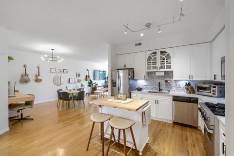 Tiny photo for 1962 W Lawrence Avenue #204, Chicago, IL 60640 (MLS # 12686770)