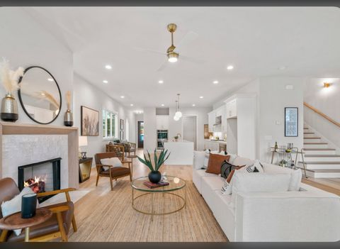 Tiny photo for 525 N Lockard Lane, Highwood, IL 60040 (MLS # 12420919)