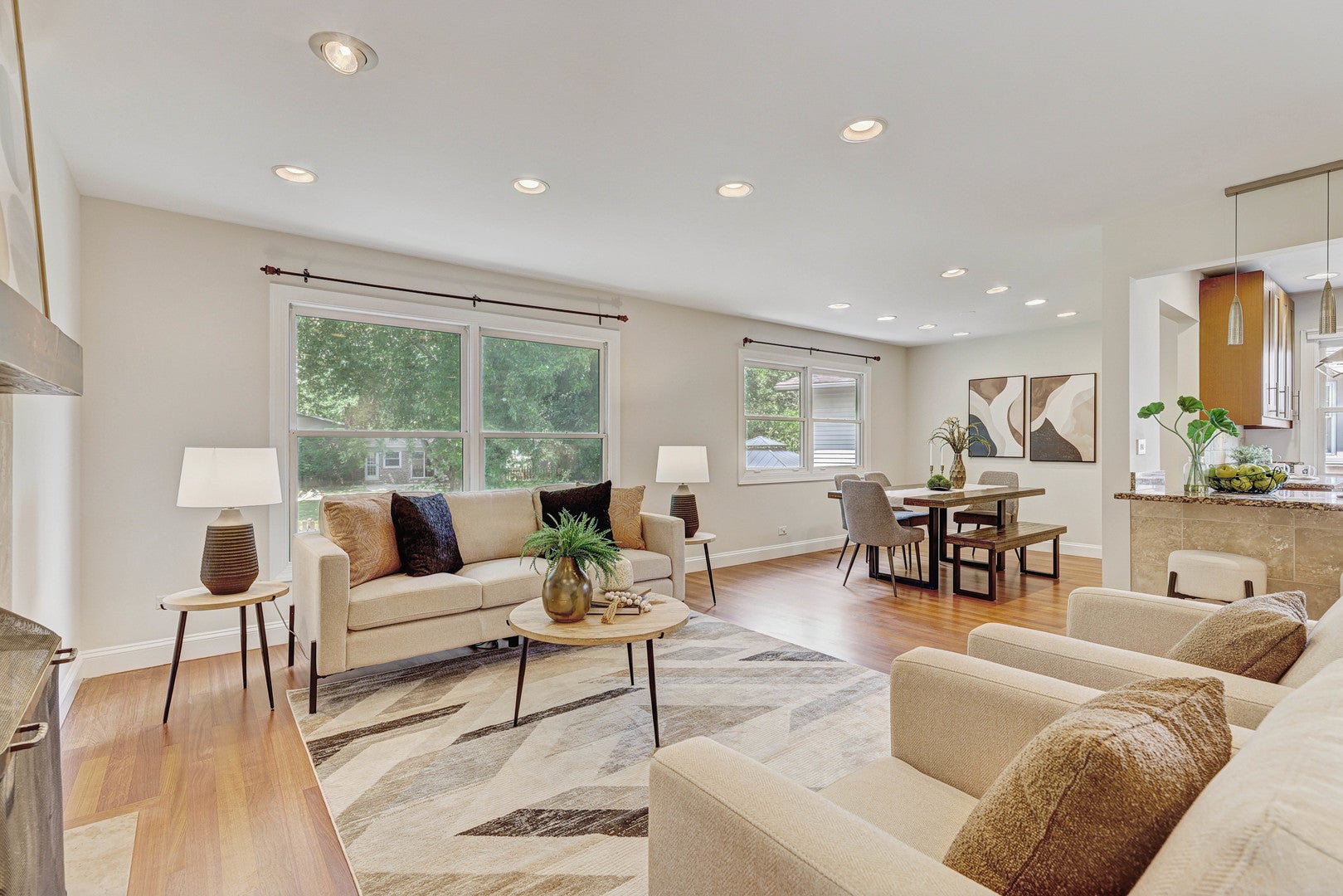 223 W Tanglewood Drive