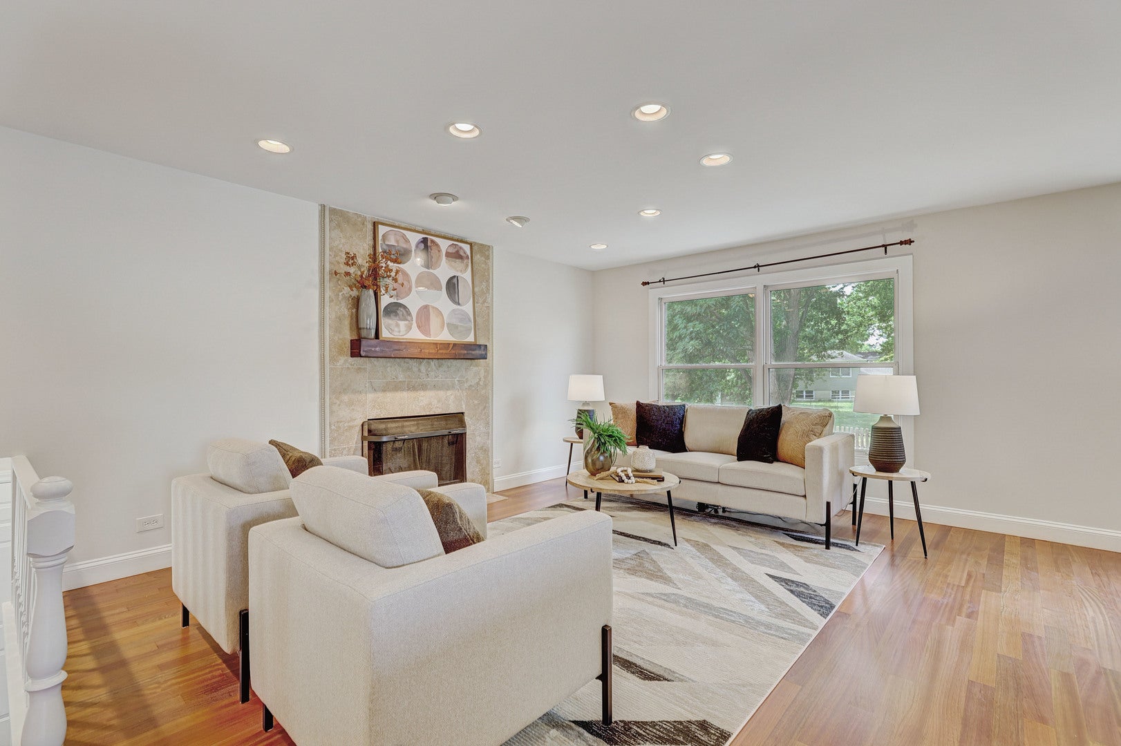 223 W Tanglewood Drive
