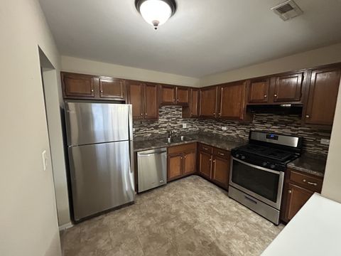 Tiny photo for 7030 Park Lane Court #203, Woodridge, IL 60517 (MLS # 12504269)