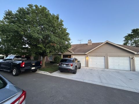 Tiny photo for 7030 Park Lane Court #203, Woodridge, IL 60517 (MLS # 12504269)