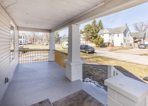 Tiny photo for 1212 14th Avenue, Moline, IL 61265 (MLS # 12595033)