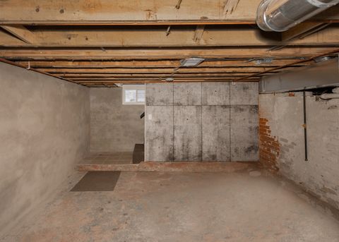 Tiny photo for 1212 14th Avenue, Moline, IL 61265 (MLS # 12595033)