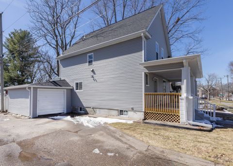Tiny photo for 1212 14th Avenue, Moline, IL 61265 (MLS # 12595033)
