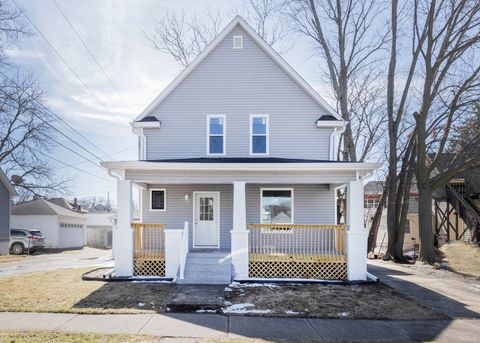 Tiny photo for 1212 14th Avenue, Moline, IL 61265 (MLS # 12595033)