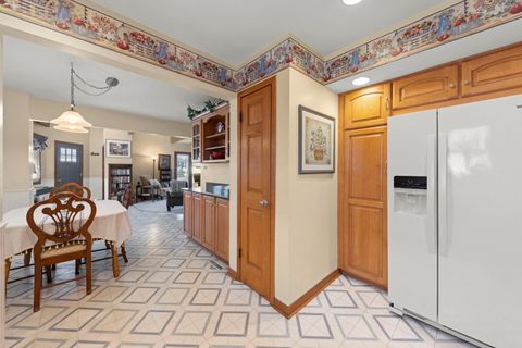 Tiny photo for 928 S Hillcrest Avenue, Elmhurst, IL 60126 (MLS # 12588029)