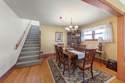 Tiny photo for 928 S Hillcrest Avenue, Elmhurst, IL 60126 (MLS # 12588029)