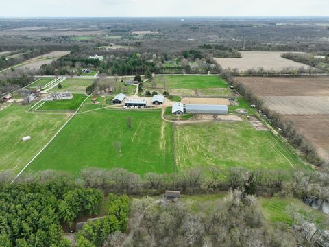 Tiny photo for 8206 Bull Valley Road, Bull Valley, IL 60098 (MLS # 12550587)