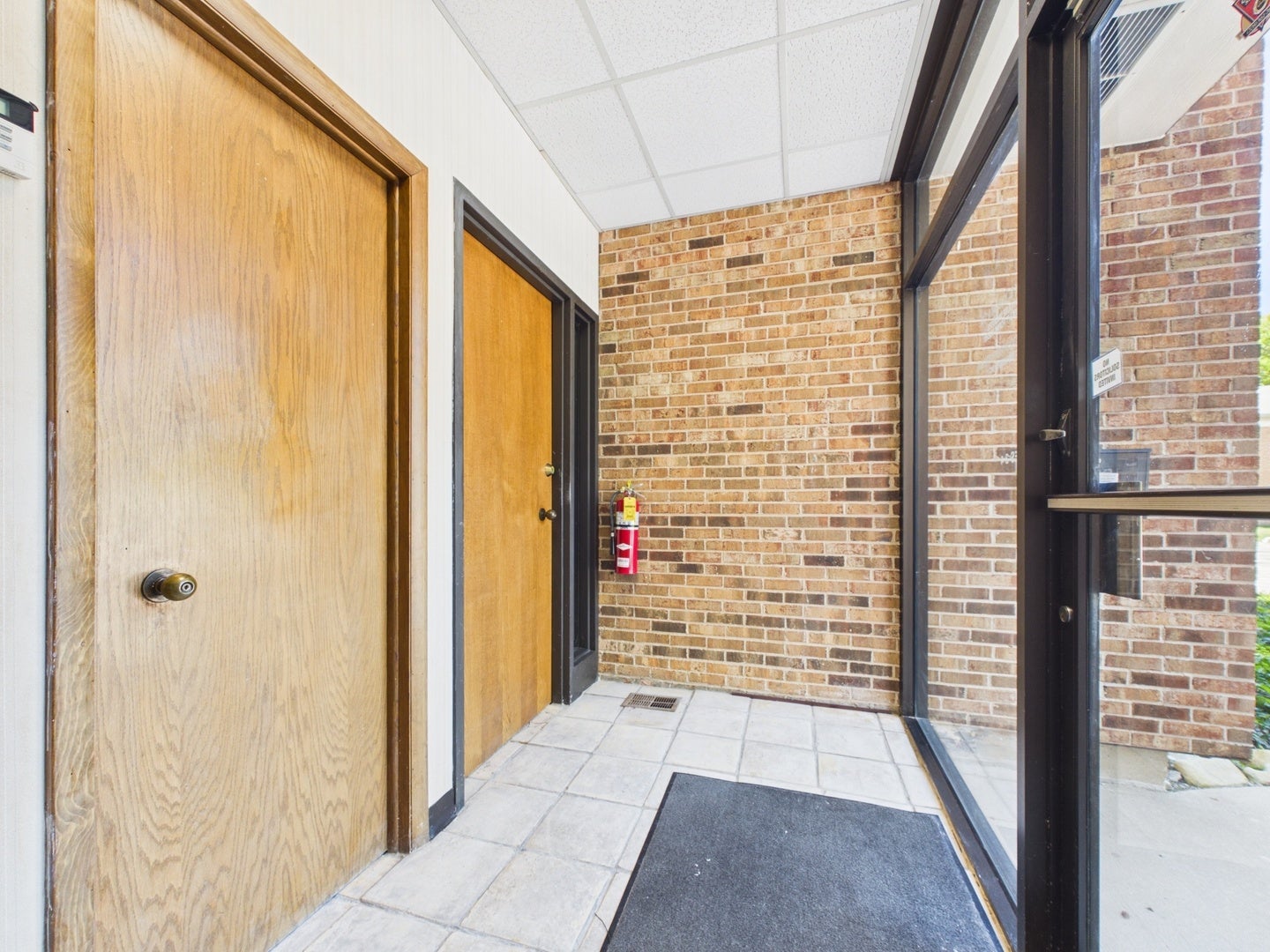501 W Ogden Avenue 4