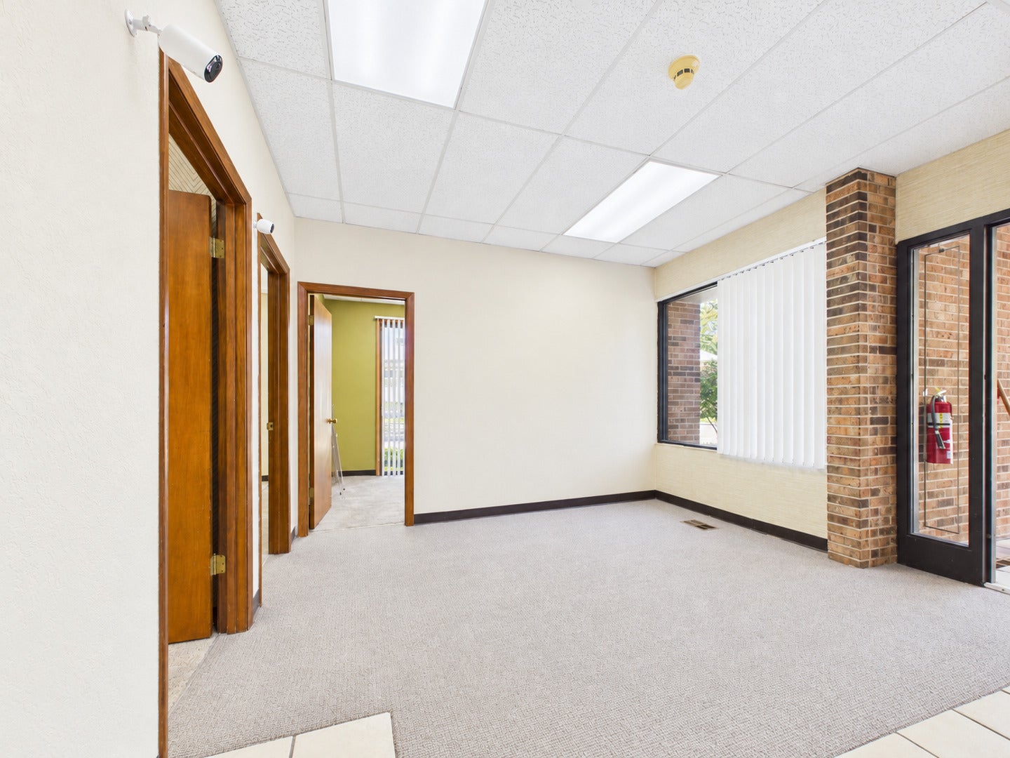 501 W Ogden Avenue 4