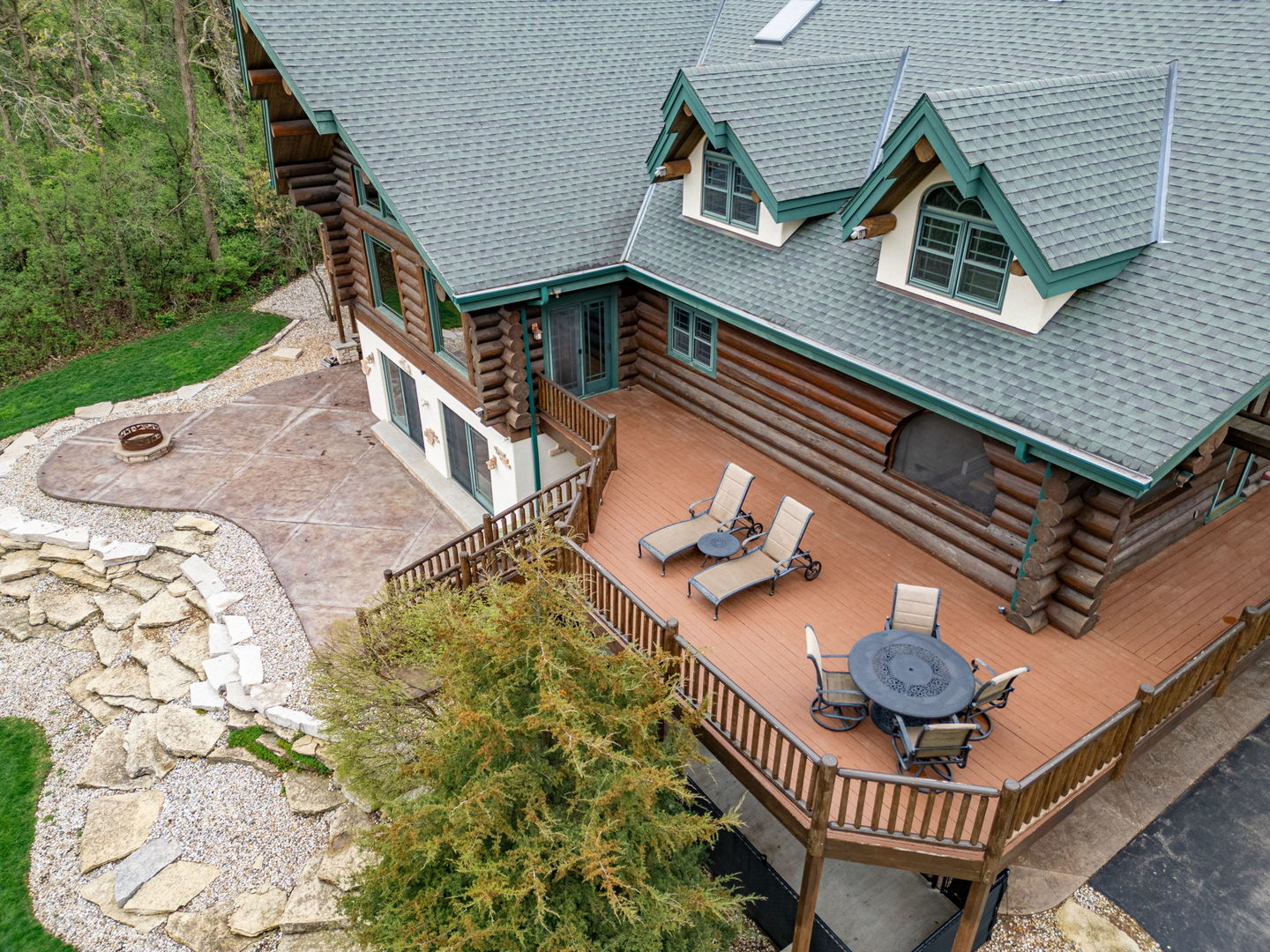 Woodstock, Illinois 60098, United States, 3 Bedrooms Bedrooms, ,5 BathroomsBathrooms,Residential,Active,124178