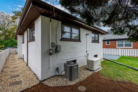 Tiny photo for 9539 Lorel Avenue, Skokie, IL 60077 (MLS # 12577119)