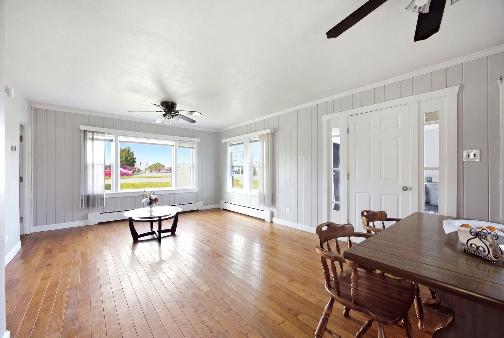2110 N Green Bay Road