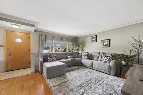 Tiny photo for 3029 Mayfair Avenue, Westchester, IL 60154 (MLS # 12621769)