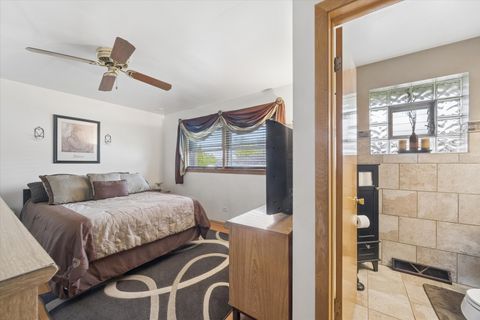 Tiny photo for 3029 Mayfair Avenue, Westchester, IL 60154 (MLS # 12621769)