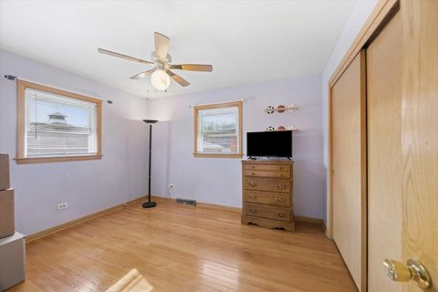 Tiny photo for 3029 Mayfair Avenue, Westchester, IL 60154 (MLS # 12621769)