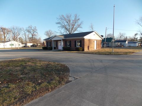 303 W Poplar Street Odin IL 62870