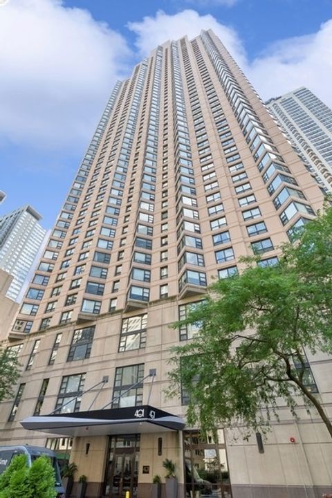 401 E Ontario Street 804 Chicago IL 60611