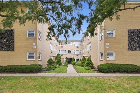 Photo of 3818 RUBY Street #1E, Schiller Park, IL 60176 (MLS # 12767456)