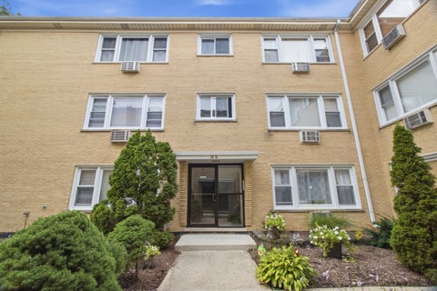 Tiny photo for 3818 RUBY Street #1E, Schiller Park, IL 60176 (MLS # 12767456)