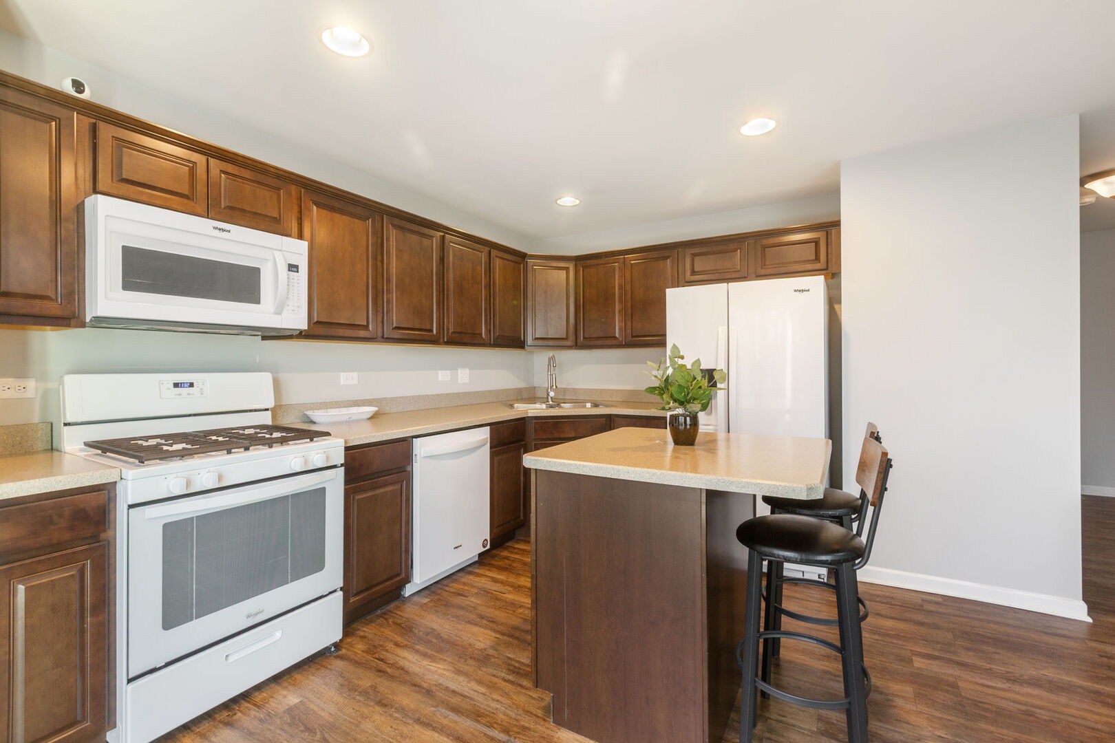 Woodstock, Illinois 60098, United States, 2 Bedrooms Bedrooms, ,2 BathroomsBathrooms,Residential,Active,249347