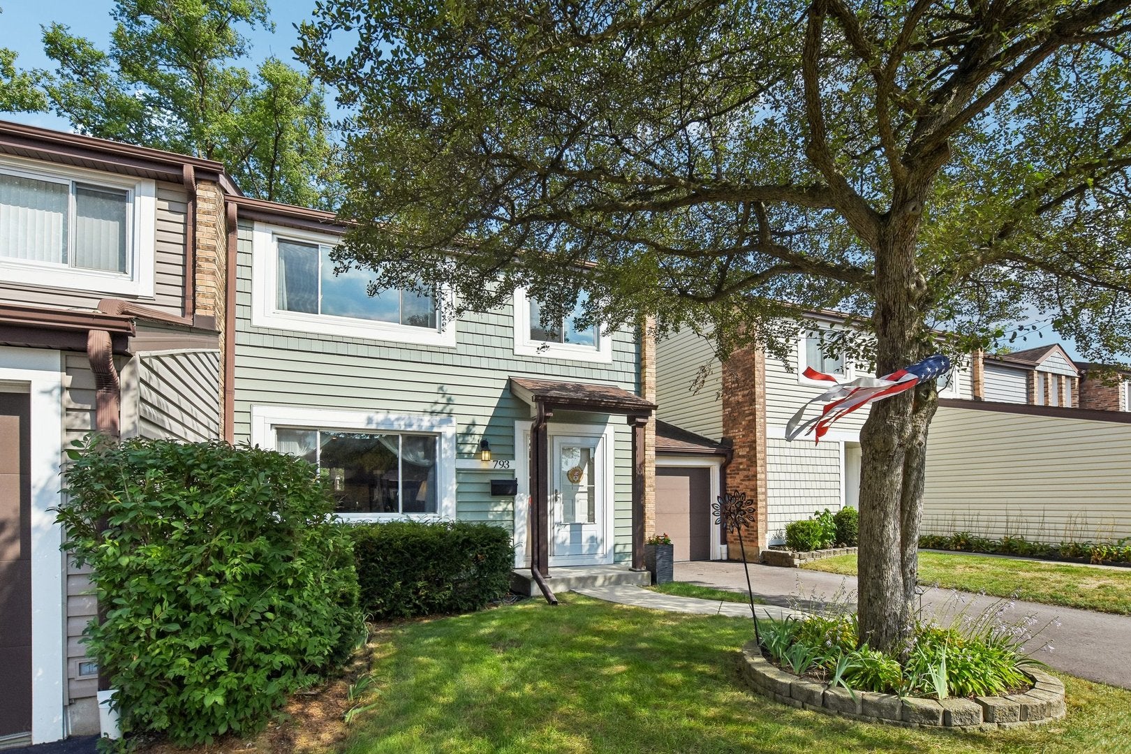 793 Lakeside Circle Drive