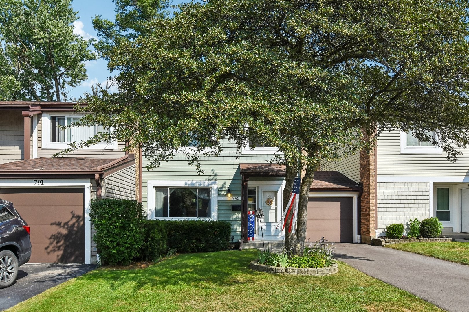 793 Lakeside Circle Drive