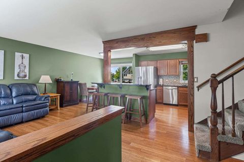 Tiny photo for 1718 Patricia Lane, St. Charles, IL 60174 (MLS # 12459300)