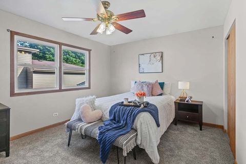 Tiny photo for 1718 Patricia Lane, St. Charles, IL 60174 (MLS # 12459300)