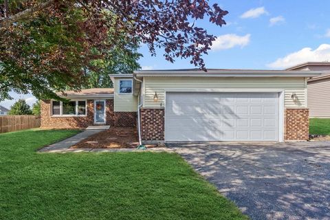 Tiny photo for 1718 Patricia Lane, St. Charles, IL 60174 (MLS # 12459300)