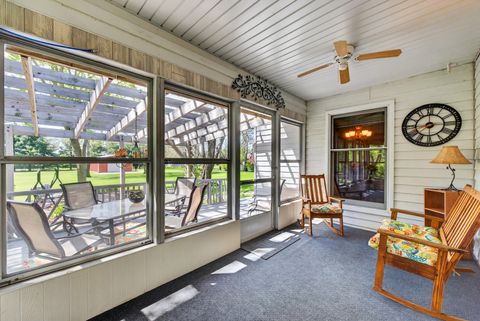 Tiny photo for 721 Wisconsin Road, New Lenox, IL 60451 (MLS # 12615686)