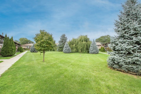 Tiny photo for 84 E Old Willow Road #105, Prospect Heights, IL 60070 (MLS # 12773597)