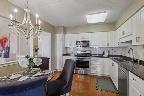 Tiny photo for 5555 N Cumberland Avenue #413, Chicago, IL 60656 (MLS # 12623922)