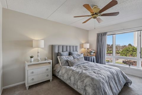 Tiny photo for 5555 N Cumberland Avenue #413, Chicago, IL 60656 (MLS # 12623922)