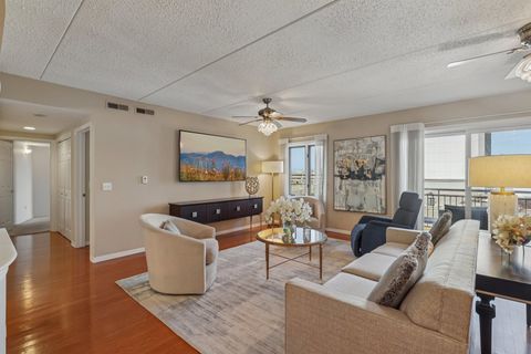 Tiny photo for 5555 N Cumberland Avenue #413, Chicago, IL 60656 (MLS # 12623922)