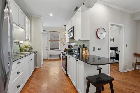 Tiny photo for 5131 N KENMORE Avenue #3S, Chicago, IL 60640 (MLS # 12477495)