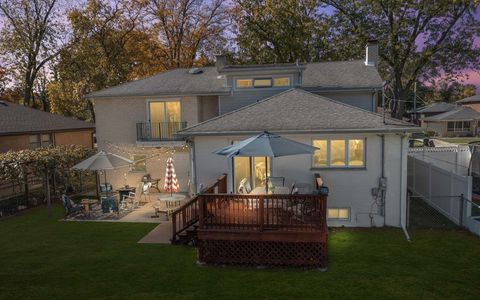 A home in La Grange Park