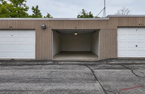 Tiny photo for 5 E Carriageway Drive #201, Hazel Crest, IL 60429 (MLS # 12571090)