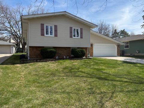 Photo of 2822 Norway Pine Road, Rockford, IL 61109 (MLS # 12610334)